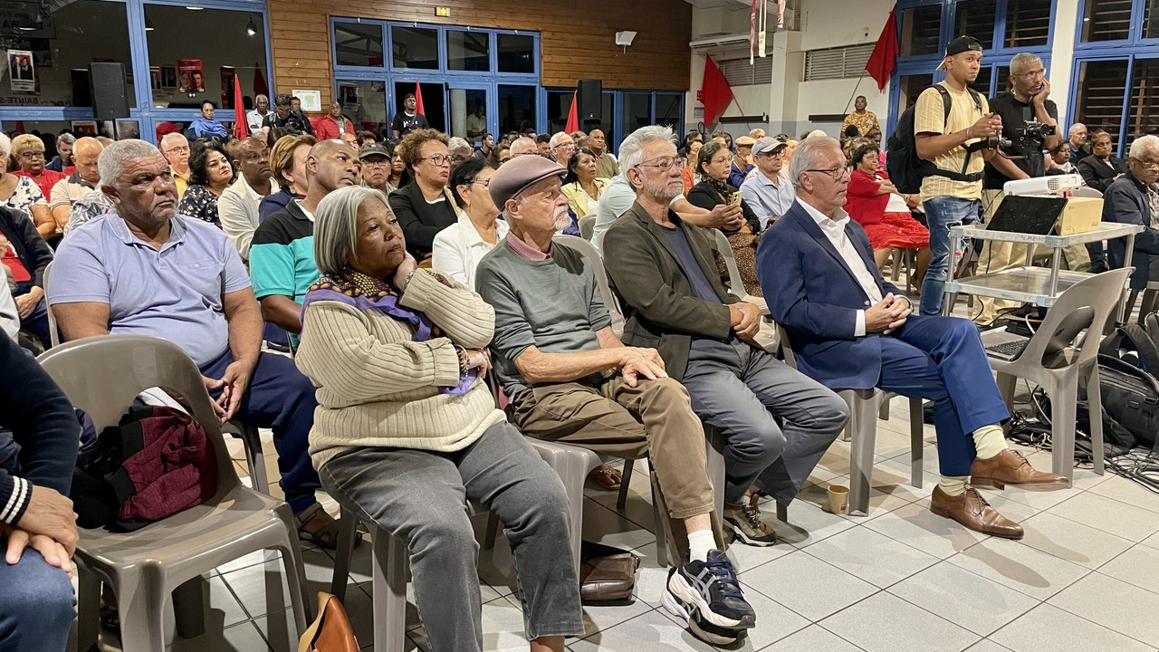 "Faire honneur à Paul Vergès et suivre son exemple"