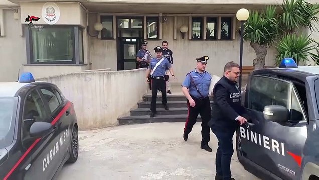 Capolarato: nel barese sfruttati e minacciati, arrestati un uomo ed una donna