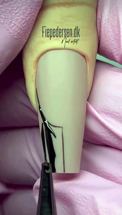 Easy nail art design