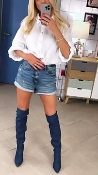 Η Φαίη Σκορδά φόρεσε το πιο ωραίο πουκάμισο για το καλοκαίρι - Δες πώς θα το συνδυάσεις!