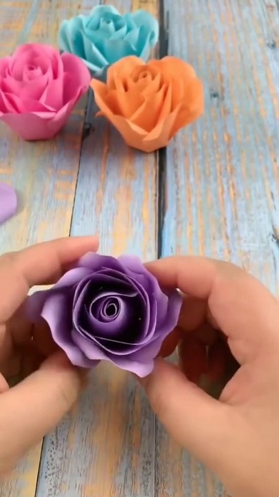 Unleash your creativity with these charming and beautiful DIY paper flowers!   Origami becomes a joy when ...ng. Kids will love to craft these easy and enjoyable DIY project. ....  Follow me for more-  @itsy_bitsy_23  @itsy_bitsy_2
