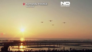 NO COMMENT: Un nostálgico amanecer en la playa para conmemorar el 'Día D'