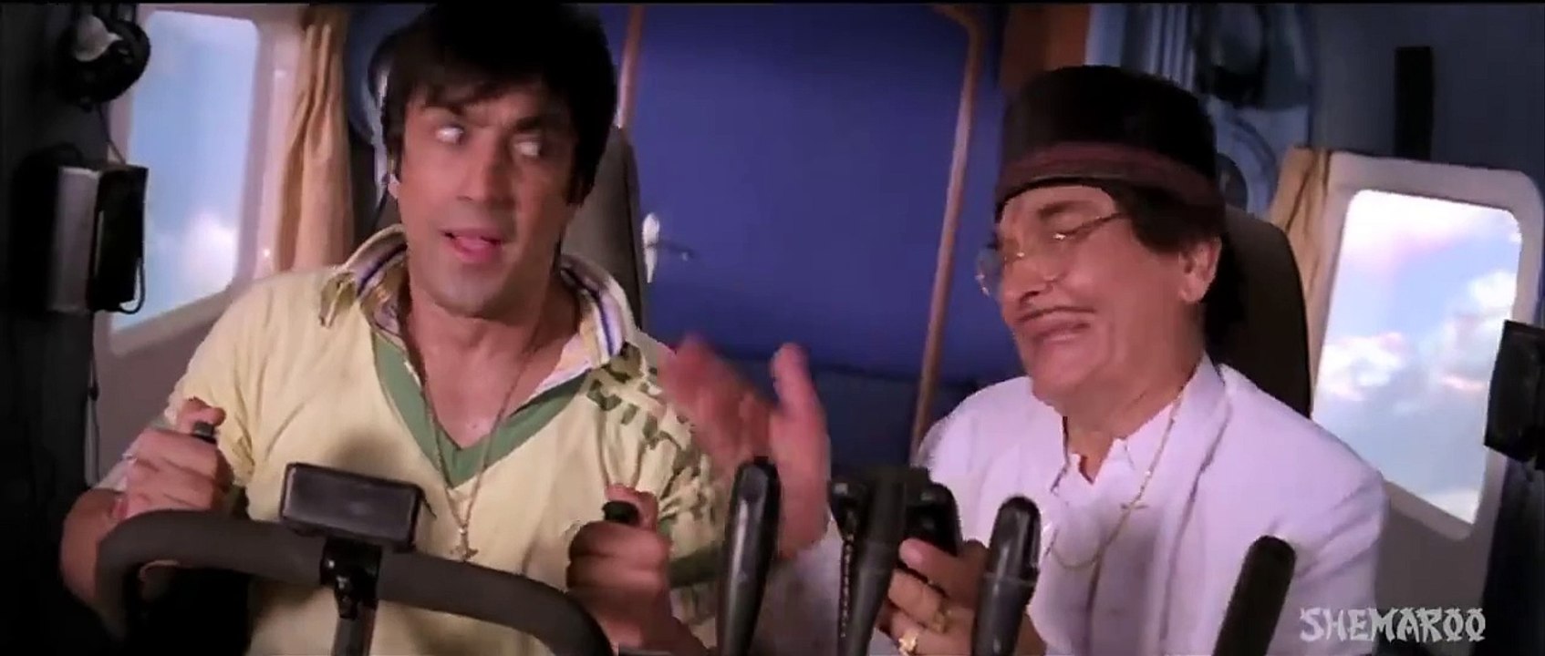Dhamaal - Aeroplane scene - Sanjay Dutt _ Ritesh Deshmukh _ Vijay Raaz