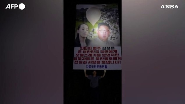 Attivisti sudcoreani mandano palloncini propagandistici verso la Corea del Nord