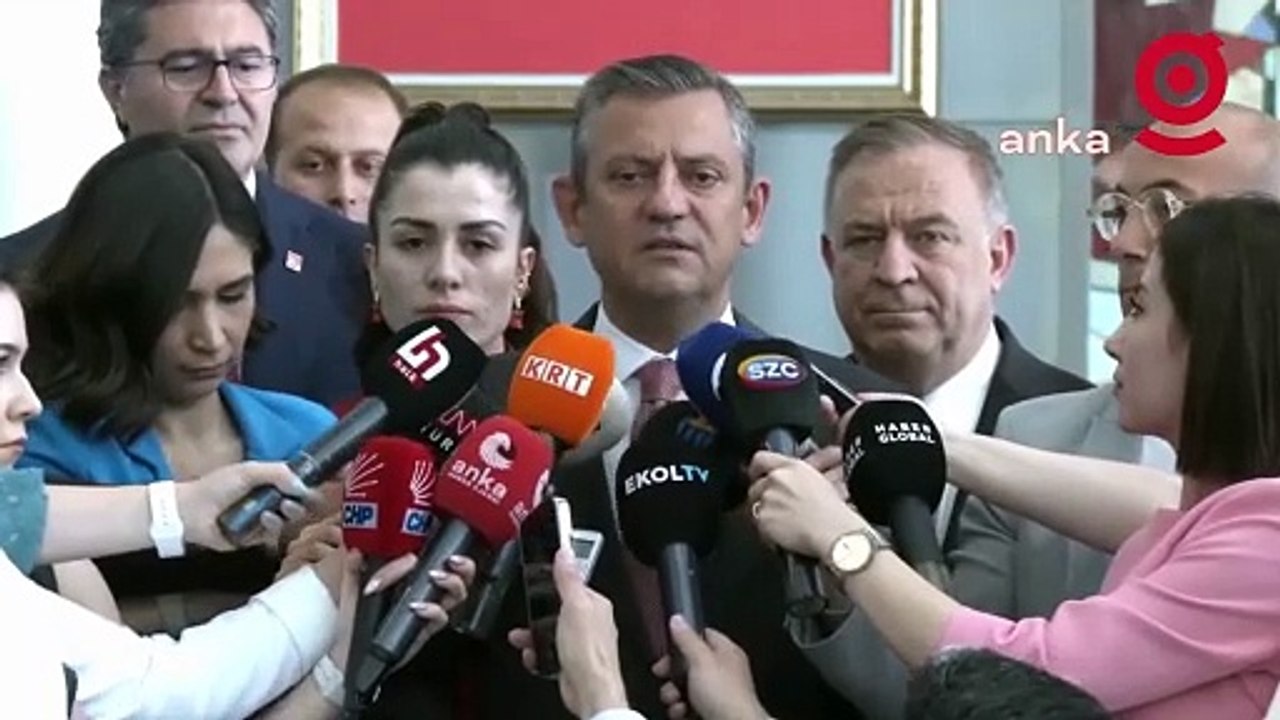 Özgür Özel erken seçim tartışmalarına son noktayı koydu: "CHP’nin 127 milletvekiliyle erken seçim kararını zaten alabilecek güçte değilim"