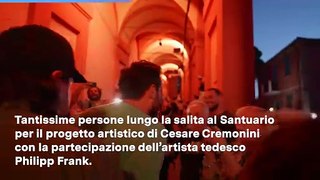 Luci a San Luca: il video di Cesare Cremonini nella ressa