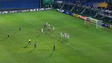 Trabzonspor'un eski yıldızı Cardozo, yıllara meydan okudu! Muhteşem frikik golü!