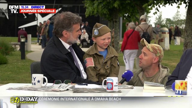 80 ans du Débarquement: On essaie d'apprendre à notre fils le sens du sacrifice explique un père américain venu avec son fils en Normandie