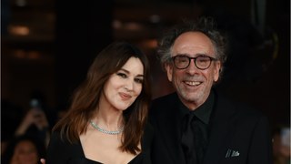 GALA VIDEO - “Je suis avec Tim, pas Tim Burton” : Monica Bellucci fait une mise au point sur son couple