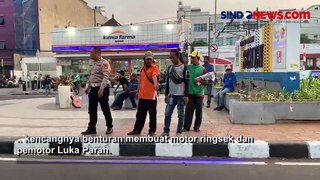 Mobil Seret dan Lindas Pemotor Usai Ugal-Ugalan di Jalanan Kawasan Senen