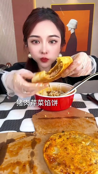 Food ASMR Eating my Jarritos Nike SB Dunk  #baderalsafar #food #foodasmr #foodlover #asmr #mukbang #asmreating #asmrfood #asmrsounds #asmrvideo @asmr_eating_1m