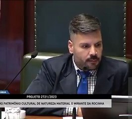 Viral: Concejal brasileño apareció sentado en un inodoro durante una sesión virtual