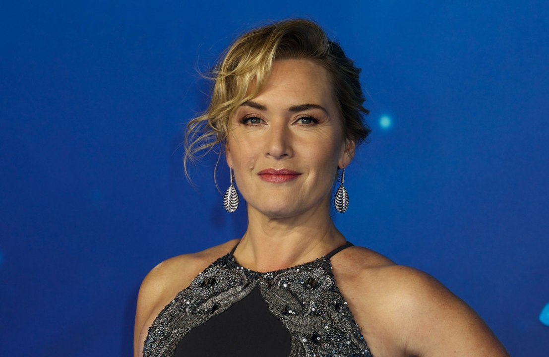Kate Winslet dejó mensajes de voz 'coquetos' al productor y al director de 'El régimen'