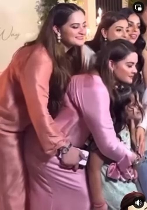 Minal khan