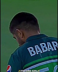 KING BABAR AZAM PLAYING LEFTY