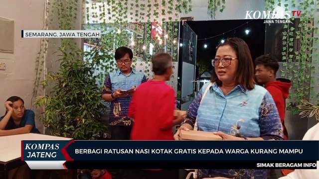 Berbagi Ratusan Nasi Kotak Gratis kepada Warga Kurang Mampu