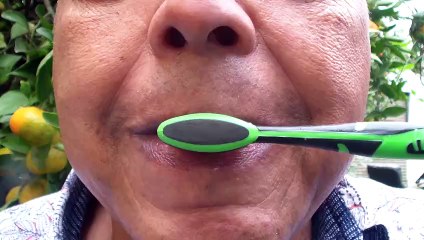 The 'Ol' Switcheroo Toothbrushing Method by USC Ostrow Dental School's Dr. Ralph Winge