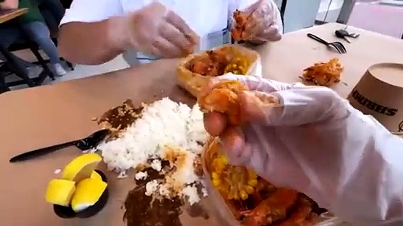 Nasser ko ki PRANK CALL  MADINA Mein Baarish ⛈ Or Best Sea Food- zubair riaz