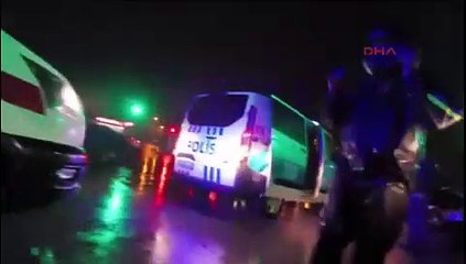 Yıldırım isabet eden motosiklet alev topuna döndü