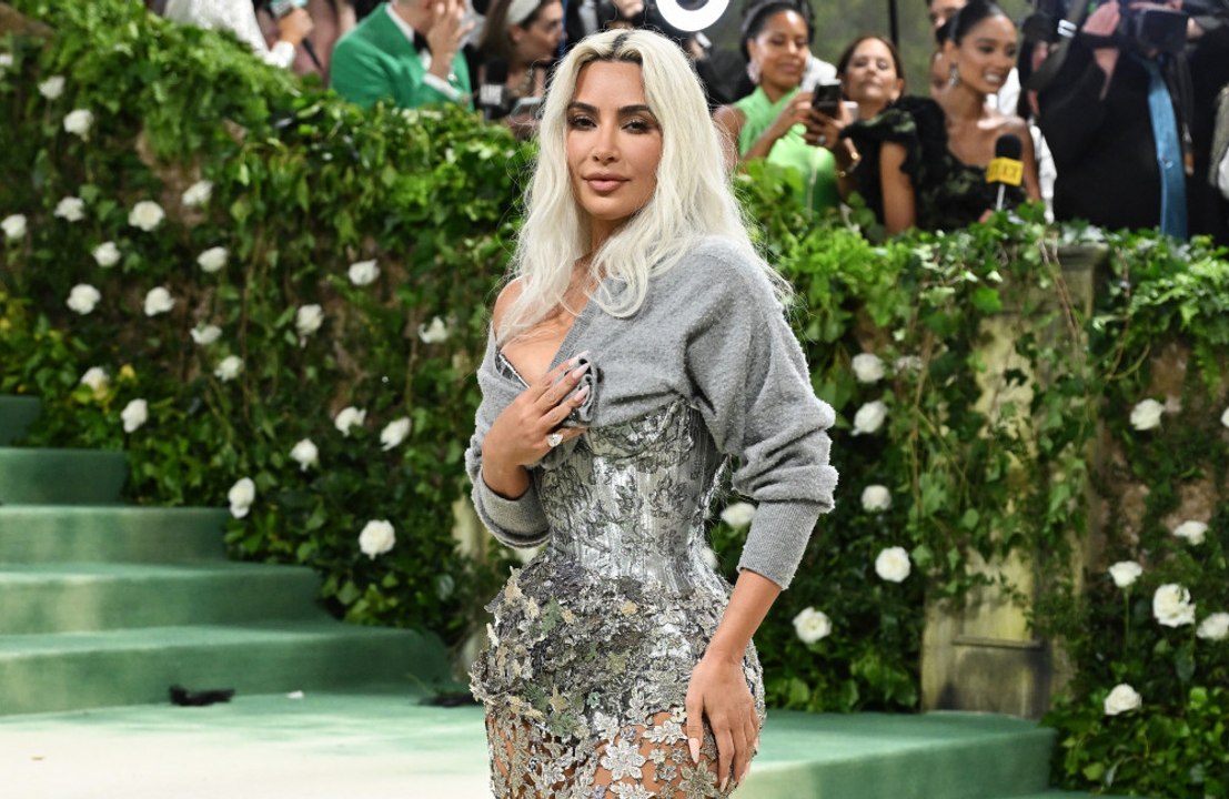 Kim Kardashian: Sie braucht keine Therapie, sie hat Freunde