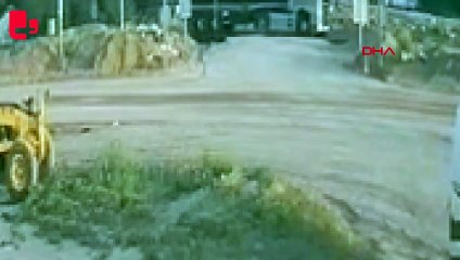 Süt tankeriyle minibüs çarpıştı: 4 yaralı