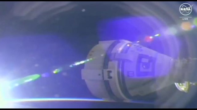 Spazio, primo storico attracco all'Iss della navetta Starliner con equipaggio