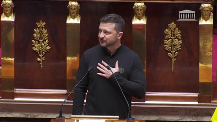L'appel de Volodymyr Zelensky devant les députés : "Pour la paix juste, il faut plus"