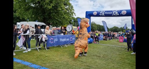 Hundreds turn out for Sheffield Race for Life