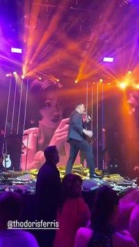 Δέσποινα Βανδή και Βασίλης Μπισμπίκης διασκέδασαν με Θοδωρή Φέρρη