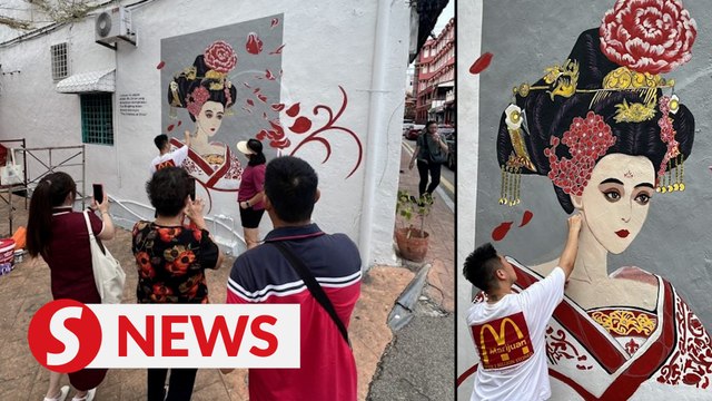 Mural transformed, now looks more like Fan Bingbing