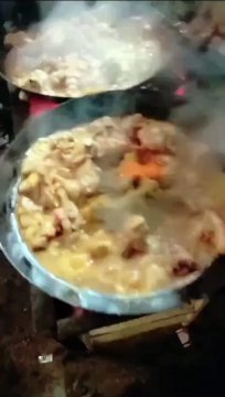 banquets catering chicken karahi setup.