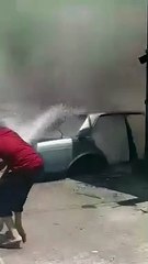 احتراق 3 مركبات إثر حريق أعشاب امتد إلى المدينة الصناعية باربد