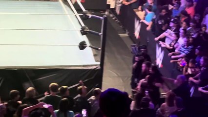 Cody Rhodes surprises a little girl with his weight belt during WWE live Summer Tour event!