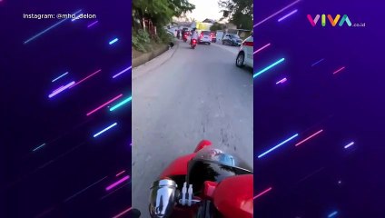 Niat Nyalip Ambulans, Pemotor Tengil Malah Jadi Pasien