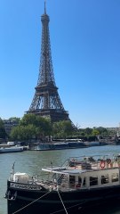 La tour Eiffel porte les anneaux olympiques