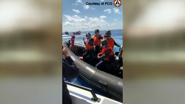 الفيليبين تتهم قوارب صينية بعرقلة عملية إجلاء طبي في المياه الدولية