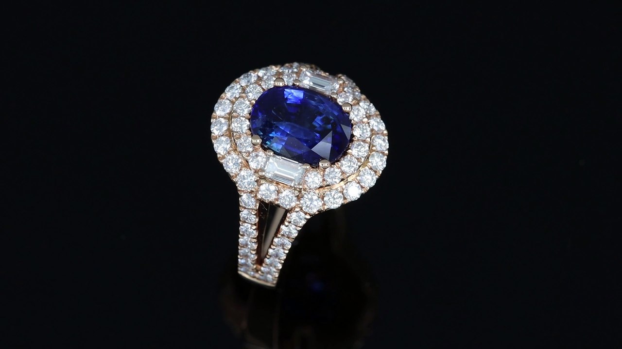 Anello ovale con zaffiro certificato della collezione Prestige realizzato dalla Gioielleria Casavola di Noci (BA)
