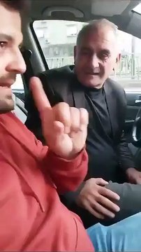 Taksiciler TAG sürücüsünü tehdit edip kameraya aldı. 'Benim bölgemde bir daha seni görmeyeyim' Nerde bu devlet...