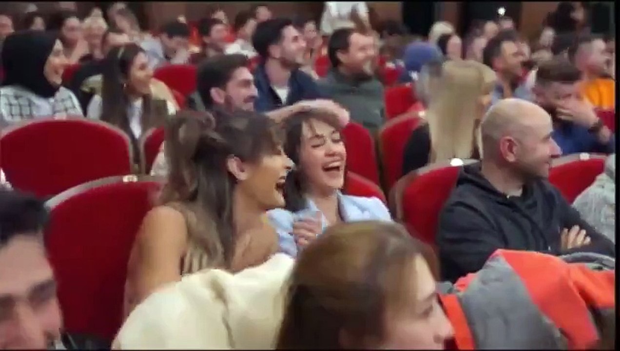 Martı sesi ile gülen adam Konuşanlar programında kahkaha tufanı estirdi. Gülmekten karnınız ağrıyacak