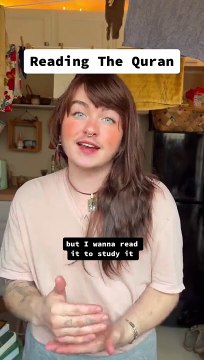 Kur'an okuyan trans kadın sosyal medyayı ikiye böldü