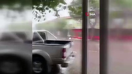 Fırtına çatı uçurdu