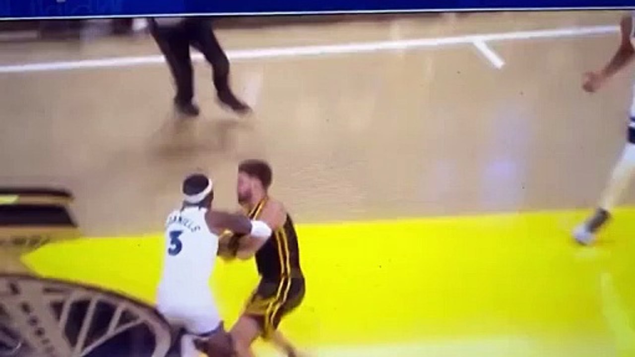 Rakibini kafakola alan Draymond Green yine tehdit etti: Yine yaparım!