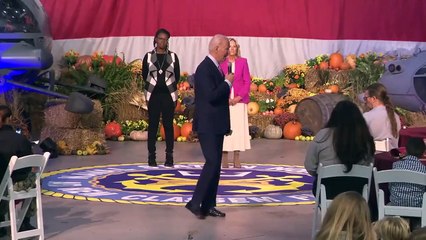 Biden'den kız çocuğuna rahatsız edici sözler: Ne güzel kulakların var