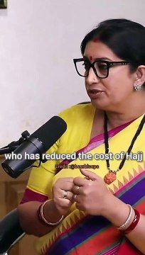 ‏یہ ہے ہندو عورت انڈیا کی منسٹر فار حج۔۔ پاکستانی وزارتِ حج والو! تم مر کیوں نہیں جاتے۔یہ مسلمان نہیں ہے اس لیے اس کو پتہ نہیں پيسيے کیسے کماے جاتے ہیں ۔