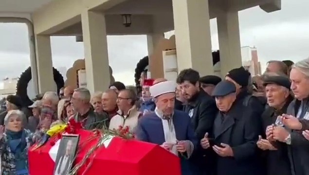 Metin Uca'nın cenazesinde büyük saygısızlık! Ölene de mi saygınız yok?