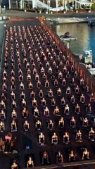 Tel Aviv'de Hamas tarafından rehin alınan İsrailliler için yoga yaptılar