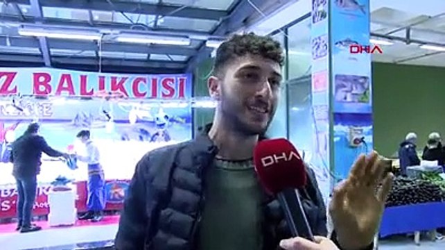 İstanbul yağmura teslim. Kapalı pazar yeri sular altında kaldı