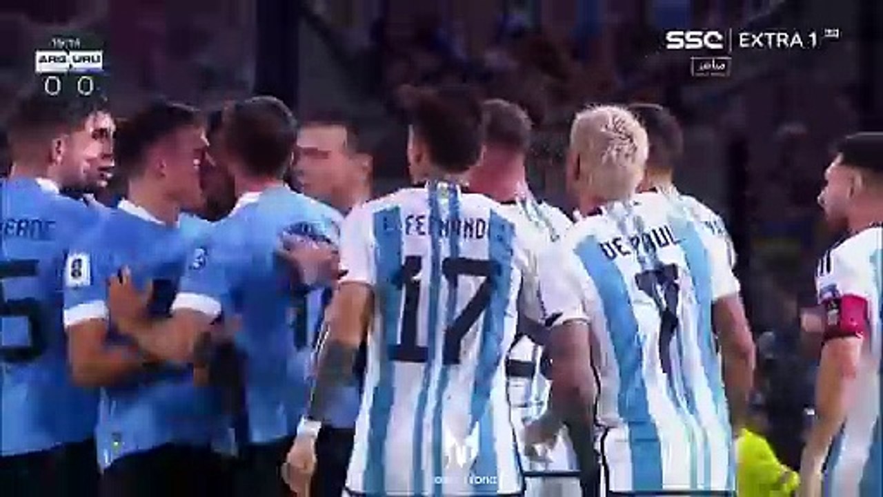 Messi çıldırdı. Dünya Arjantin Uruguay maçını konuşuyor