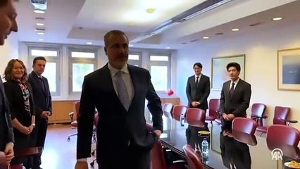 Hakan Fidan bakanlığa alınacak memurların mülakatına katıldı. Erdoğan “Mülakat kalkacak” demişti