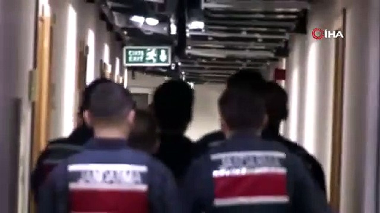 Dilan Polat ve Engin Polat çifti günler sonra ilk kez görüntülendi. Kıyafetlerindeki detay dikkat çekti